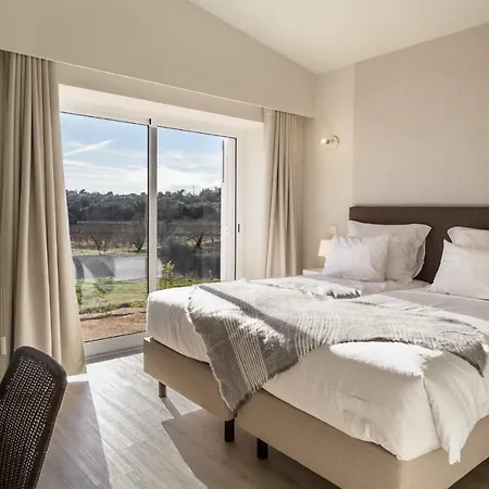 Moradia De Campo Em Condominio Privado Com Village de vacances *