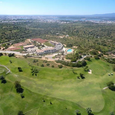 Moradia De Campo Em Condominio Privado Com * Parchal